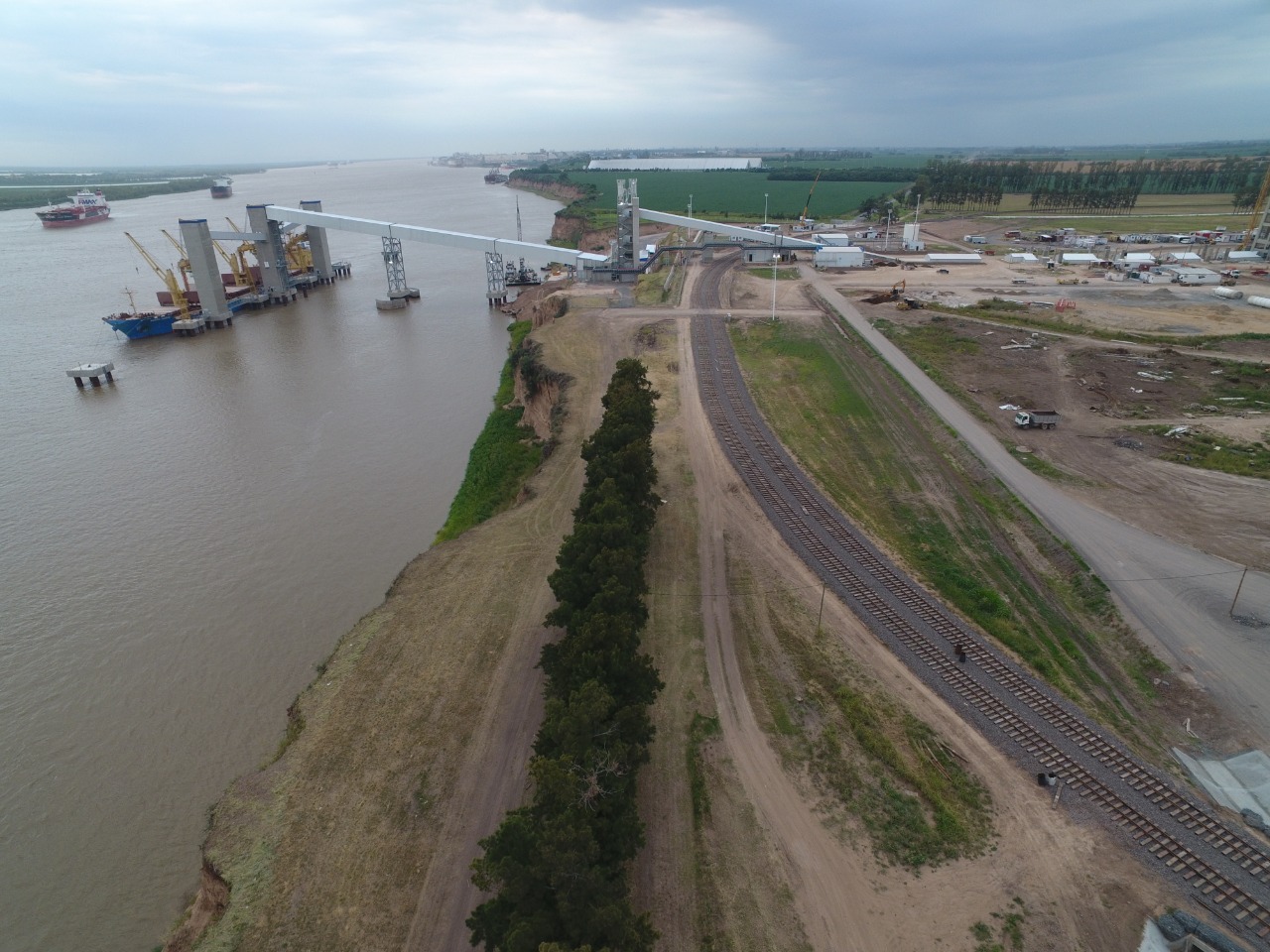 EJECUCIÓN DESVÍO FERROVIARIO PARTICULAR PLANTA AGD PUERTO TIMBÚES - Imagen 10