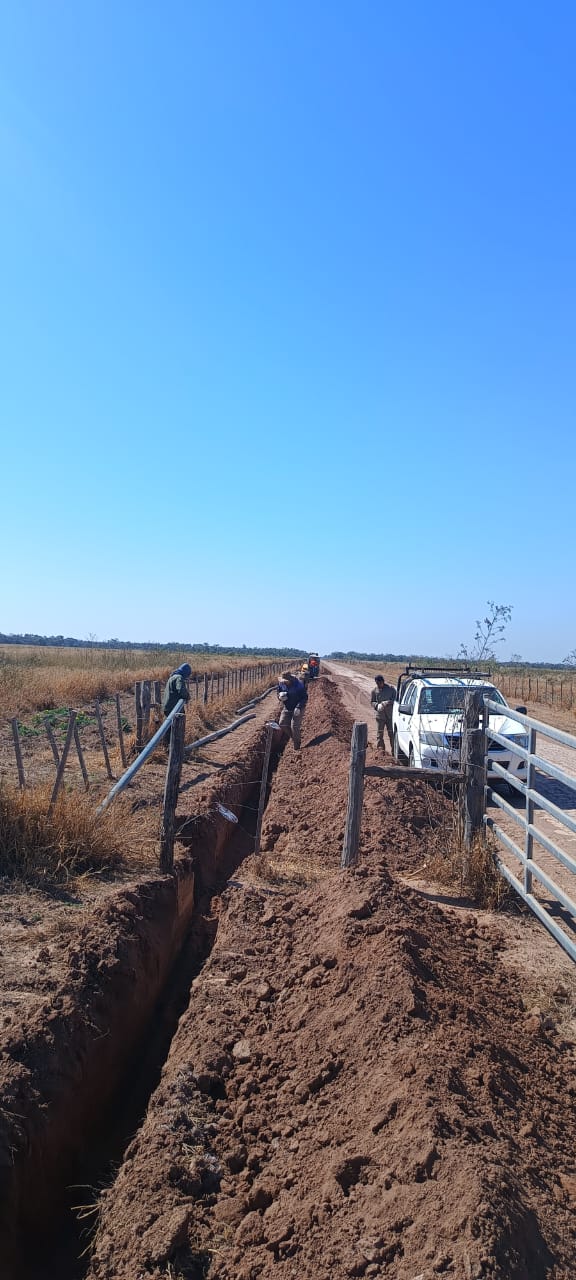 MOVIMIENTO DE SUELO PARA TANQUE DE 500.000LTS Y EXCAVACIÓN DE 76KMS DE ZANJA PARA TENDIDO DE CAÑOS DE AGUA EN FINCA DON BRUNO - TOLOCHE - PROVINCIA DE SALTA - Imagen 4