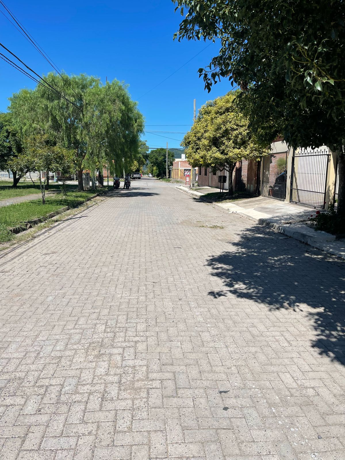 PAVIMENTO ARTICULADO CON ADOQUINES DE HORMIGÓN DE ALTO TRÁNSITO EN BARRIO EL HUAICO DE LA CIUDAD DE SALTA - Imagen 6